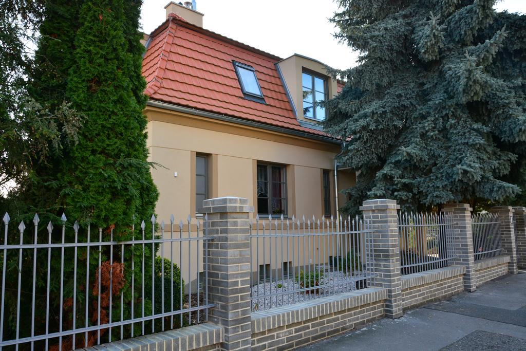 Vila Krocinka Praga Exterior foto